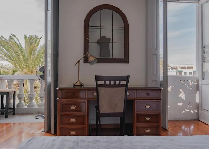 Bed & Breakfast Santa Ana & *