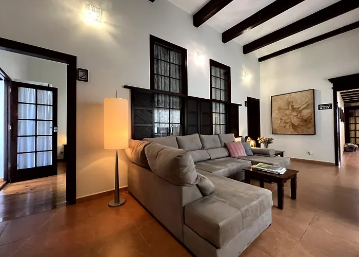 Santa Ana & * Las Palmas de Gran Canaria