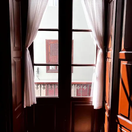 Santa Ana & * Las Palmas de Gran Canaria